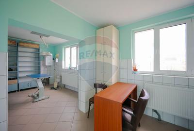 Casă / Cabinet Veterinar de vânzare în Oșorhei - 3