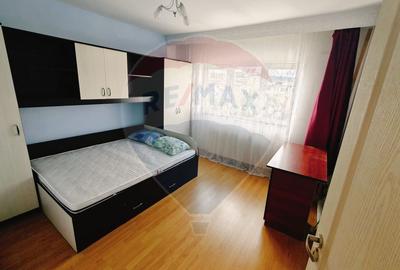 Apartament cu 2 camere decomandat în Hotvon