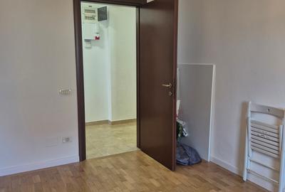 3 camere decomandat, bloc 2010, metrou , pereti interiori din caramida - 24