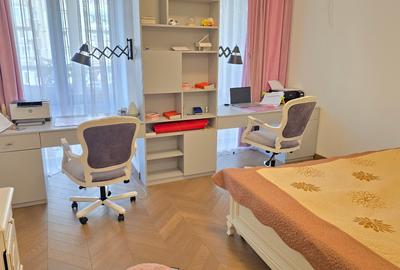 Vand apartament 4 camere deosebit in Deva, bld. Decebal (ultracentral), etaj 1 - 6