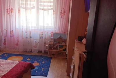 Apartament 3 camere decomandat, etajul 2/4, zona Metalurgie - 5