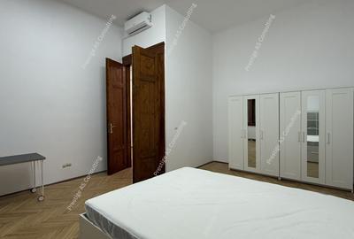 Apartament Patrimonial 150 mp | Balcon cu vedere directa spre Piata Victoriei - 11