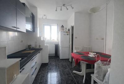 De vânzare apartament cu 2 camere pe str. Republicii - 7