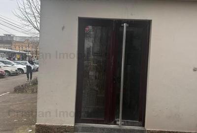 Republicii -Pta Mare , vitrina 7m ,Spatiu cu VAD Comercial  35 mp - 4