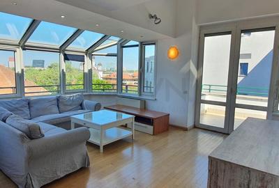 Apartament cu 3 camere semidecomandat, mobilat în Arcul de Triumf