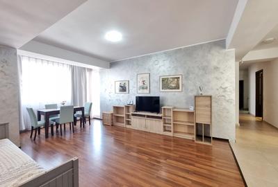 Apartament cu vedere catre lac in zona cluburilor