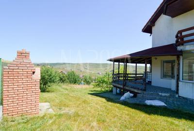 Casa 5 camere de vanzare in Campenesti - 1