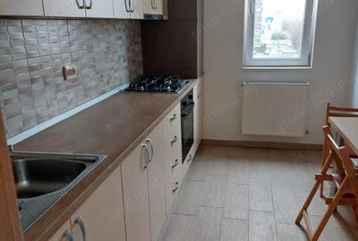 Apartament cu 2 camere decomandat, mobilat în Păcii