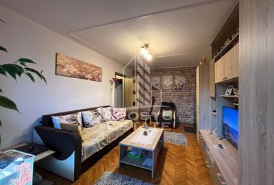 Apartament cu 3 camere decomandat, mobilat în Soarelui