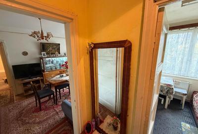 Apartament cu 2 camere semidecomandat în Independenței