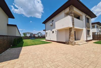 Casă individuală cu 5 camere în Odăi