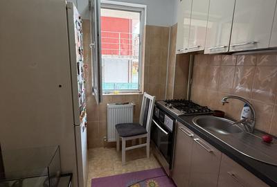 Ap 3 camere - rezultat din alipirea a 2 garsoniere - 62 mp - parter - 17