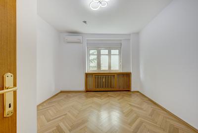 Apartament luminos de 5 camere de închiriat, etaj 1/4, garaj, Bd. Primăverii! - 11