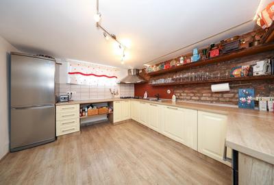 Casă deosebită de vânzare în centrul Brașovului - 27