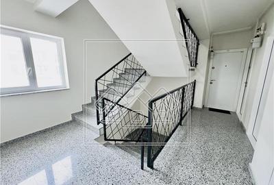 Garsoniera la cheie cu jaluzele electrice și balcon (STB-27E-Mi) - 10