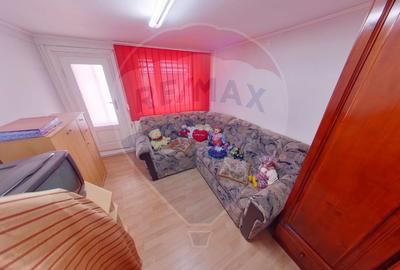 Casă / Vilă cu 16 camere de vânzare în zona Bobâlna - 13