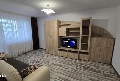 Apartament cu 2 camere decomandat, mobilat în Casa de Cultură