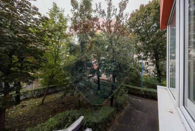 Apartament cu 2 camere de vânzare în zona Tractorul - 1