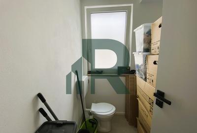 Duplex cu 4 camere 2 bai si curte libera 200 mp in Cisnadie - 9