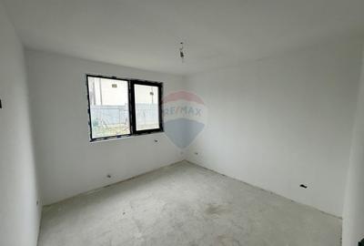 Casă cu 4 camere de vânzare - 11
