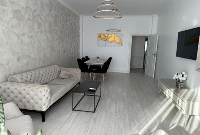 Apartament cu 4 camere decomandat, mobilat în Faleza Nord