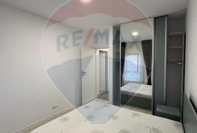 Apartament cu 3 camere de închiriat în zona 1 Mai - 7