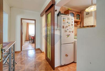 Casă / Vilă cu 6 camere de vânzare în zona Bartolomeu - 16