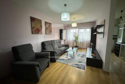 Apartament cu 3 camere semidecomandat, mobilat în Central