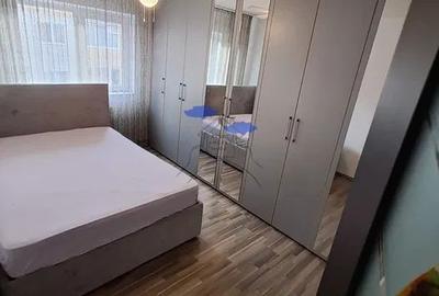 Apartament cu 3 camere decomandat în Astra