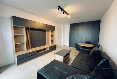 Apartament cu 3 camere la prima închiriere în zona Tractorul la et 7/10 - 1