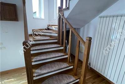 Casa cu 8 camere si 800 mp curte in zona Calea Poplacii Sibiu - 25