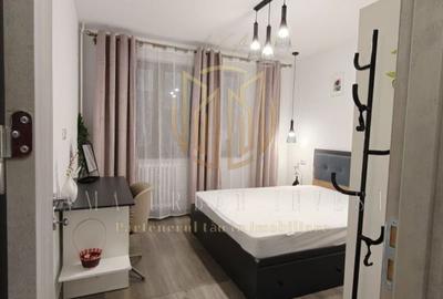 Apartament cu 3 camere semidecomandat în Berceni