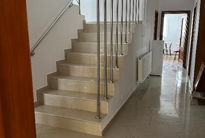 Vila spațioasă de închiriat - 3