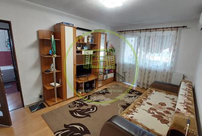 Apartament trei camere semidecomandat, etajul 5, Craiovita zona Niella - 2