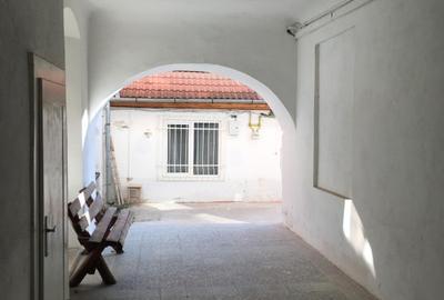 Casă Centrul Istoric Brașov, lipit Strada Sforii + business turistic activ - 15