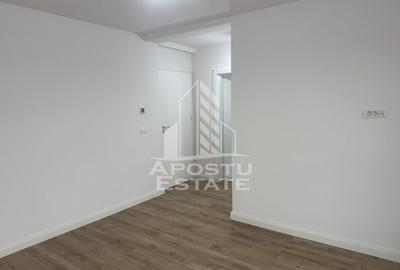 Duplex  despărțit prin garaj și camera tehnică în Giarmata - 4