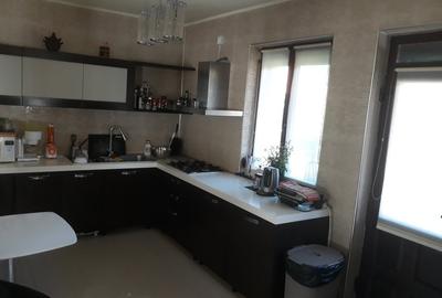 Parc Bazilescu,S+P+1+Pod ,constr 2007,Sutila 340mp, 6 cam, 5 bai, garaj 2 masini - 10