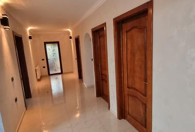 Vila cu etaj in zona fostelor sere Dobosari - 15