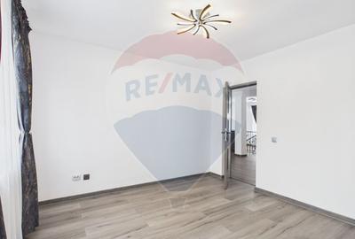 Casă / Vilă cu 5 camere de vânzare - 34