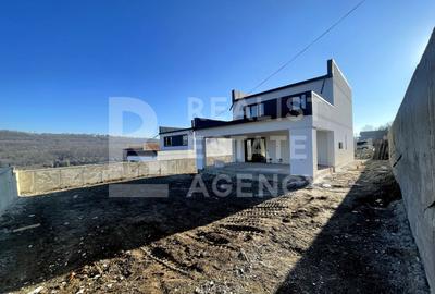 Casă cu 4 camere în Șorogari