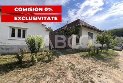 Casa de vanzare 4 camere 2 bai 1162 mp de curte si gradina in Toderita