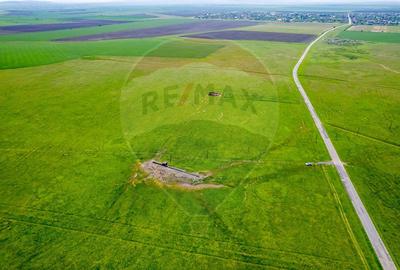 5 hectare teren agricol cu front la șosea, zona Sântana - 11