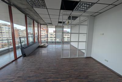 Spațiu comercial, de 40.00 mp, în Central