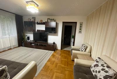 Giurgiului-Gradistea-Apartament de 3 camere cu centrala termica