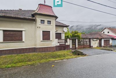 Casă individuală cu 4 camere în Gurahonț