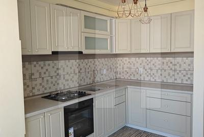 Apartament 3 camere, etaj intermediar, Zona Vivo - 1