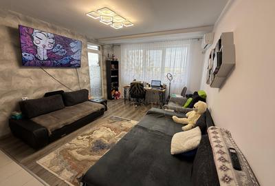 Apartament cu 3 camere decomandat, mobilat în Păcii