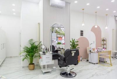 Spatiu comercial P-ta Victoriei, 117 mp utili, 10.26 ml fatada, nou renovat - 4