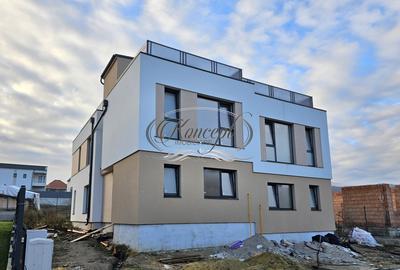 Duplex cu arhitectura moderna si curte privata in Floresti - 1