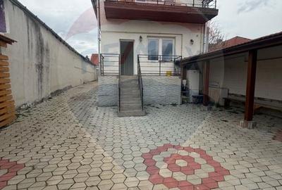 Casă + anexă cu terasă și grătar – 750 mp teren, Pricaz - 2